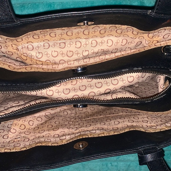 BLACK GUESS PURSE (women’s) - Picture 2 of 4